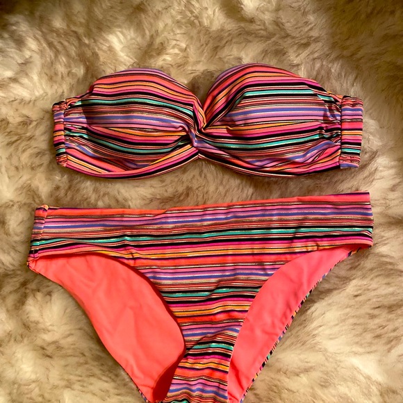 Victoria's Secret Other - 💙 Victoria's Secret Stripe Bandeau Bikini - 32C